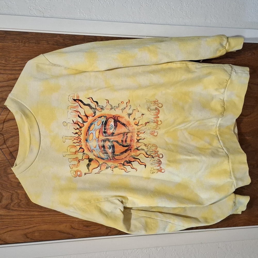 Sublime sweater size Large